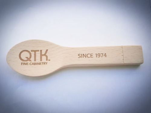 Custom Wooden USB Drives are becoming a stylish and eco-friendly choice in the food industry for branding and promotional activities.
